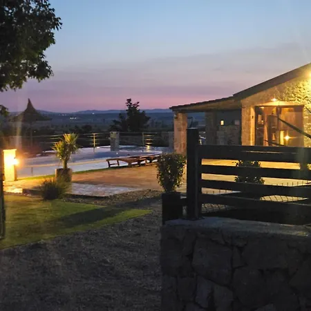 A&m With Pool And Lakeview Tatil Evi
